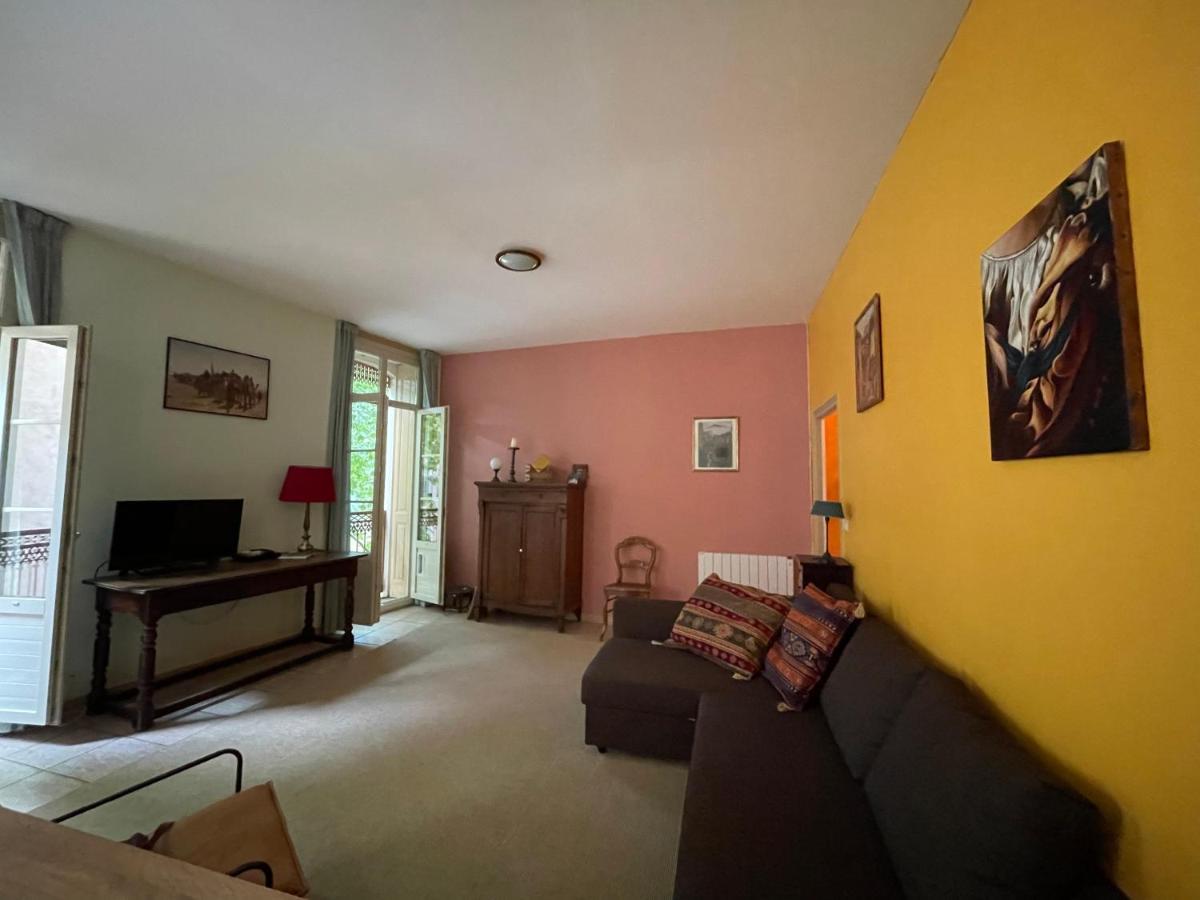 One Bedroom Apartment Place De L'Eglise, Céret Εξωτερικό φωτογραφία