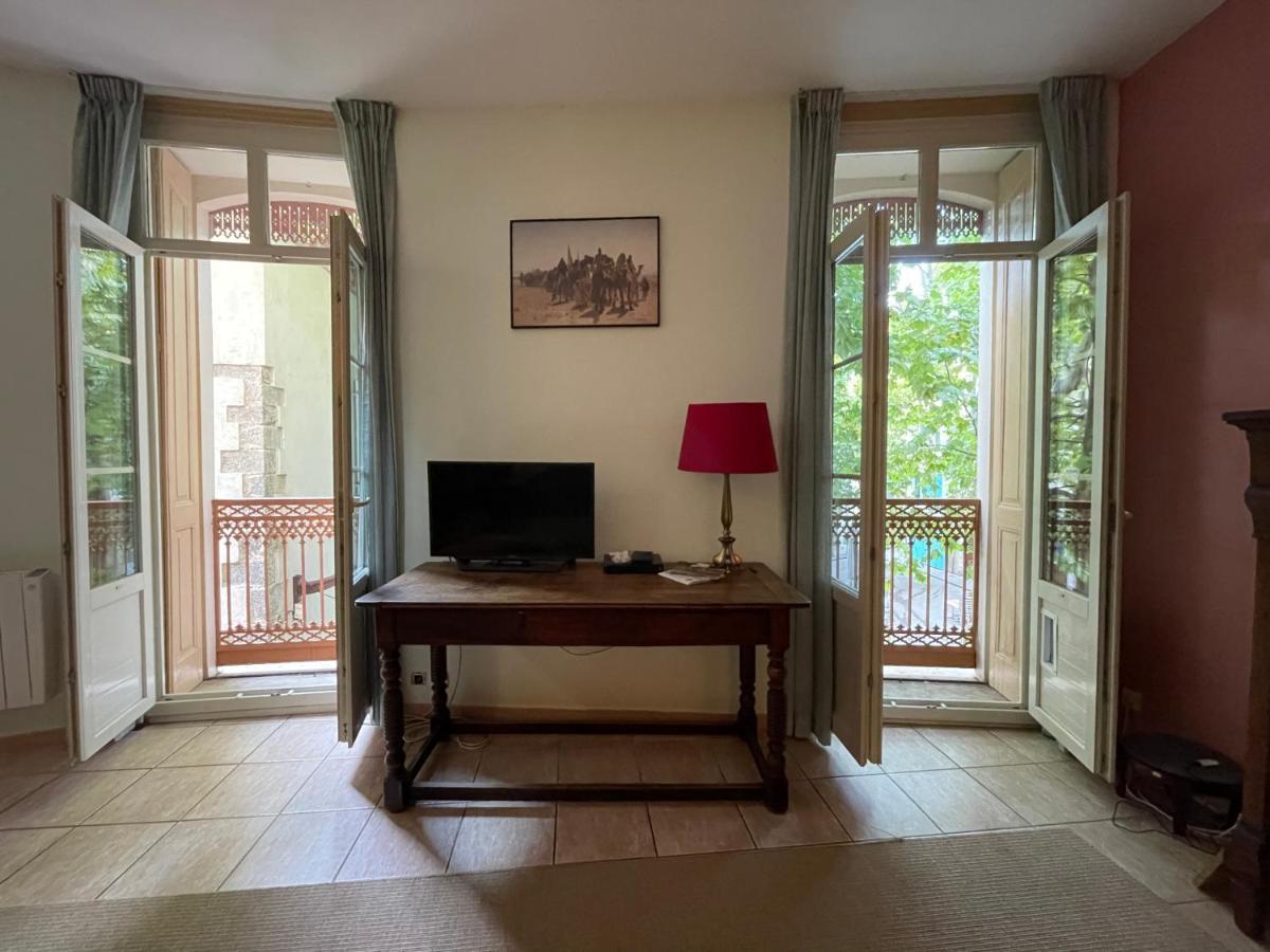 One Bedroom Apartment Place De L'Eglise, Céret Εξωτερικό φωτογραφία